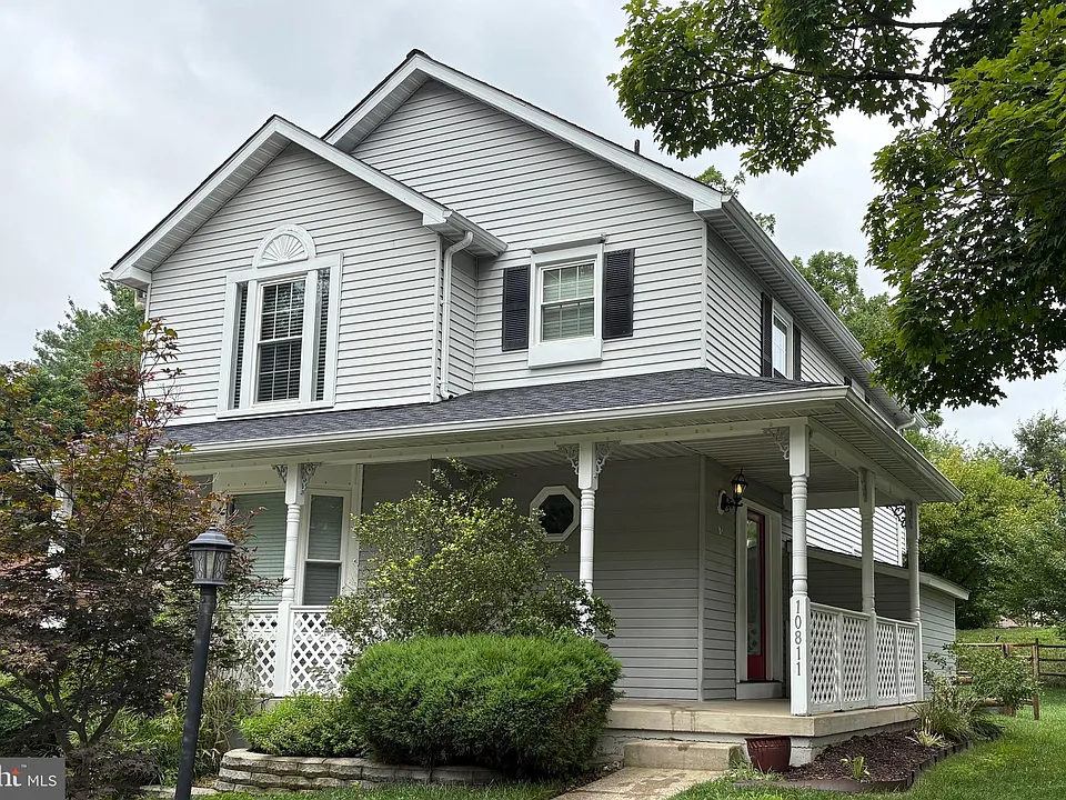 10811 Topbranch Ln