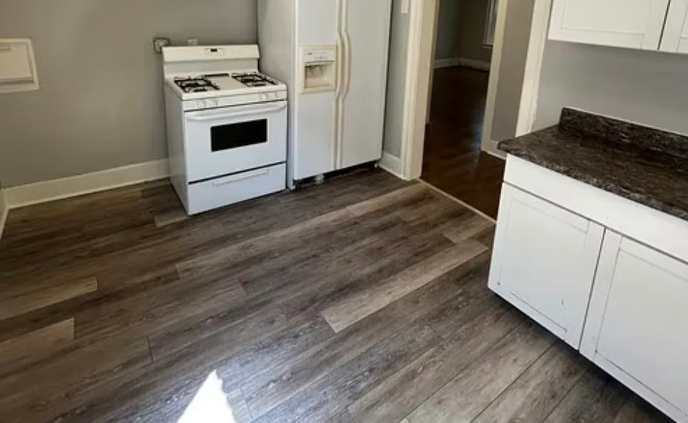 3 bed, 1200 sqft, $1,250 — Photo 3