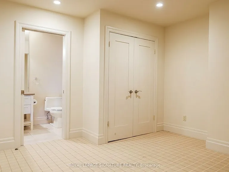 30 Wellington St E #2202 — Photo 18