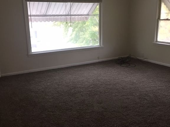 3rd image of 425 Maple St #433-5