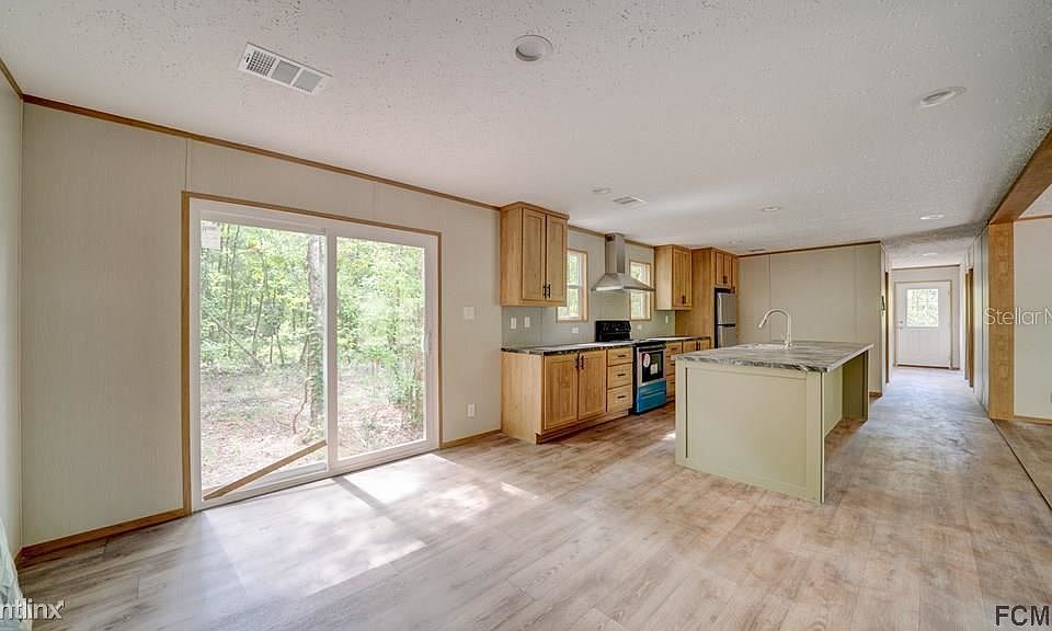 1st image of 10220R Yeager Ave