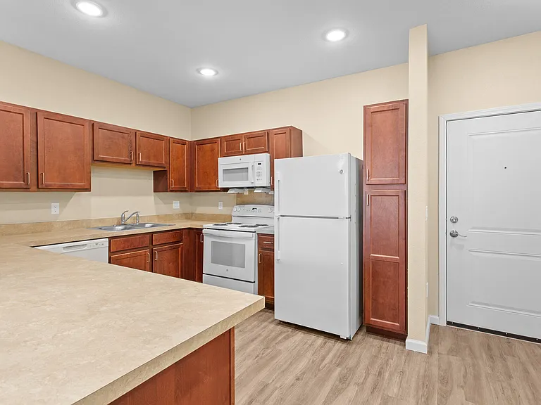 Jackson Forest Apartments — Photo 13