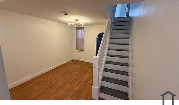 4 bed, 1100 sqft, $2,800 — Photo 2