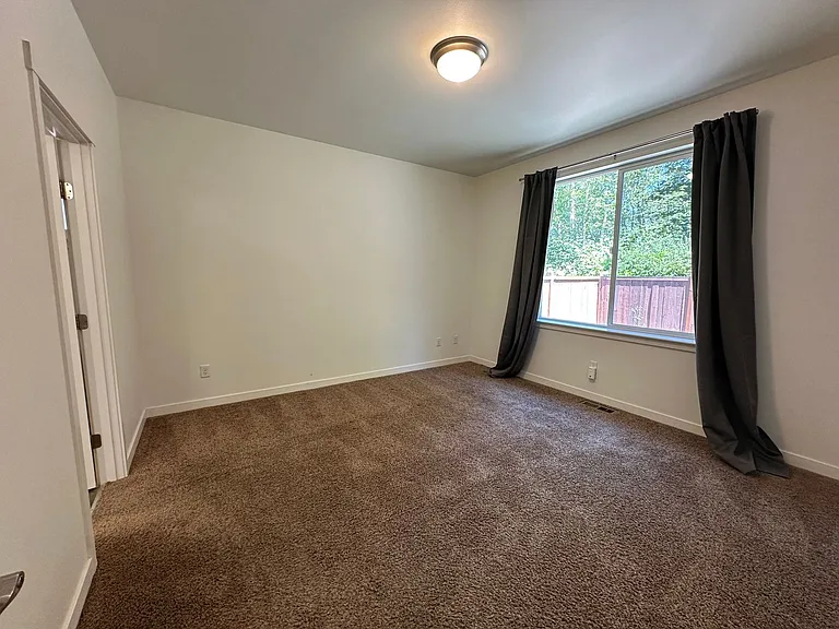 4726 Hadley St — Photo 17