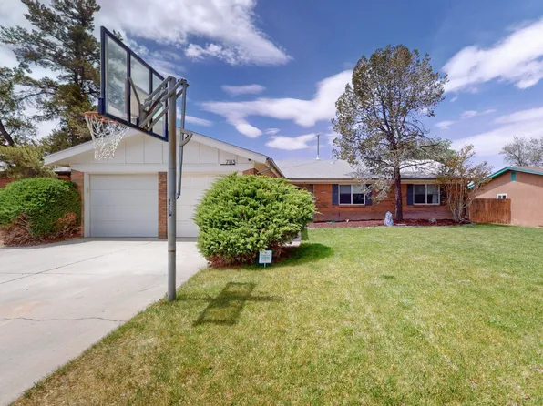7113 Oralee St NE, Albuquerque, NM 87109