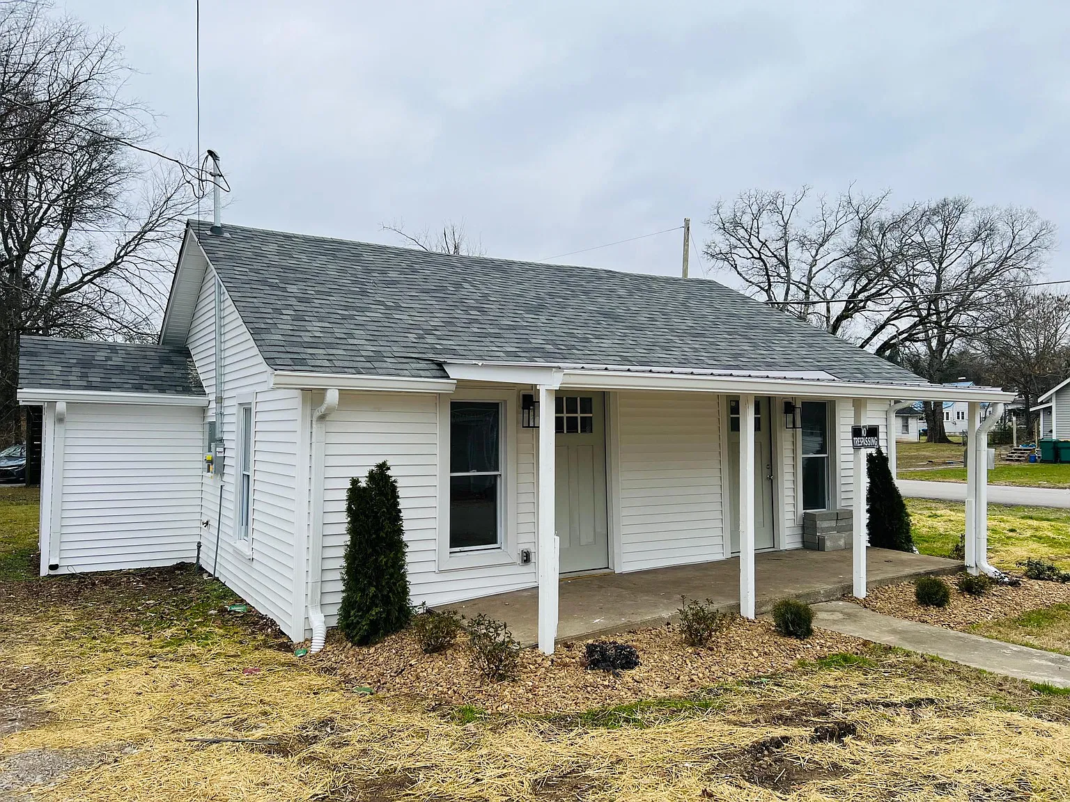 319 Greenwood St — Photo 1