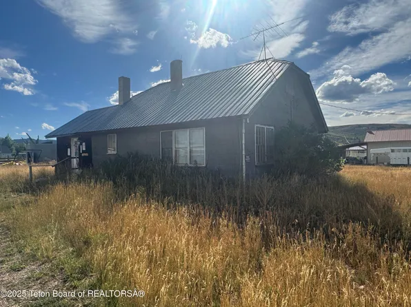45 1st Ave S, Afton, WY 83110