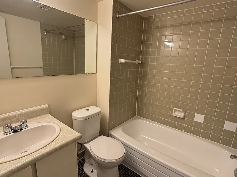 70 McEwen Ave #505 — Photo 10