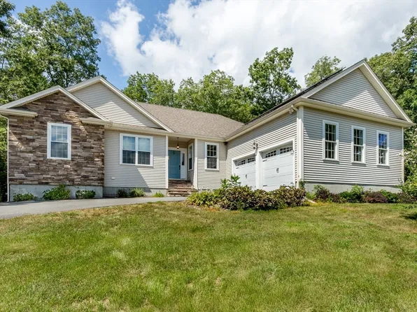 512 Fresh Meadow Ln, Dighton, MA 02715