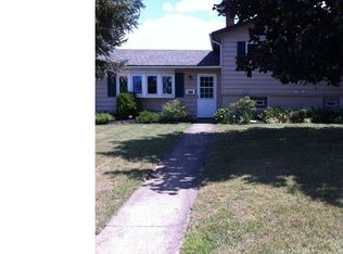 6315 Stonecrest Dr, Brookpark, OH 44142