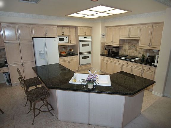 5th image of 9309 Steeplehill Dr