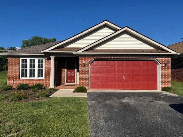 4530 Colonial Place Dr, Roanoke, VA 24018