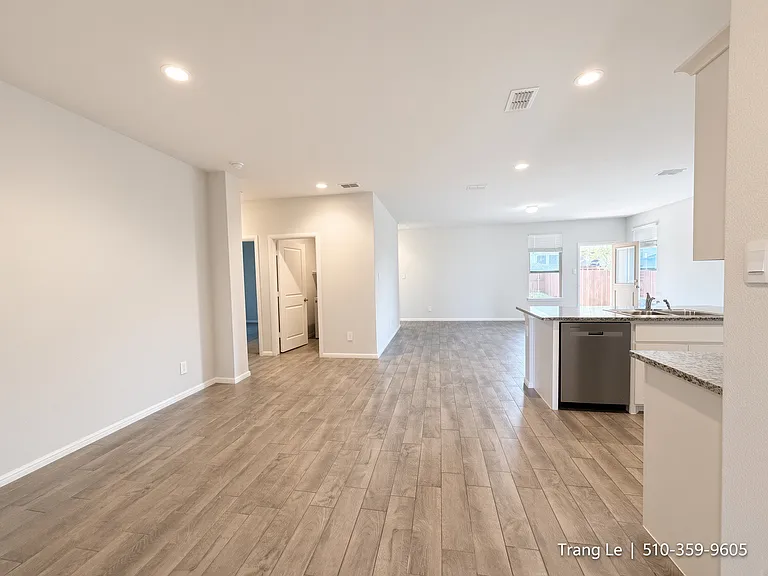 8636 Centerboard Ln — Photo 36