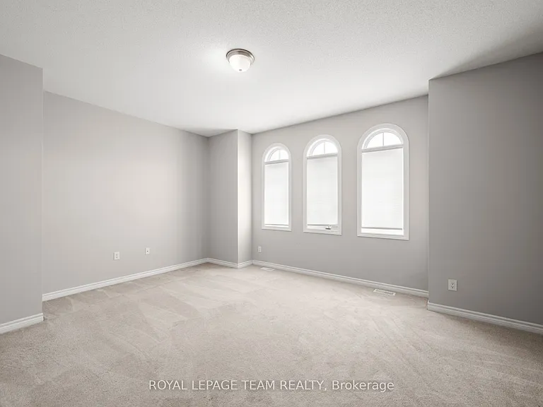127 Solaris Dr — Photo 11