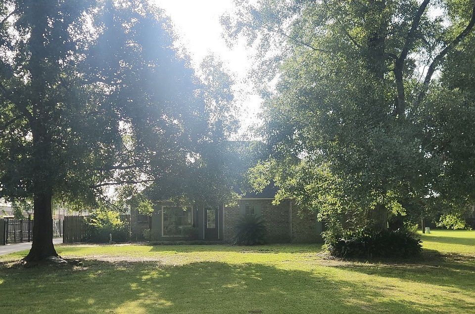 1st image of 13464 Hilbert Young Rd