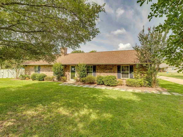 412 Ridgecrest Dr, Oak Grove, LA 71263