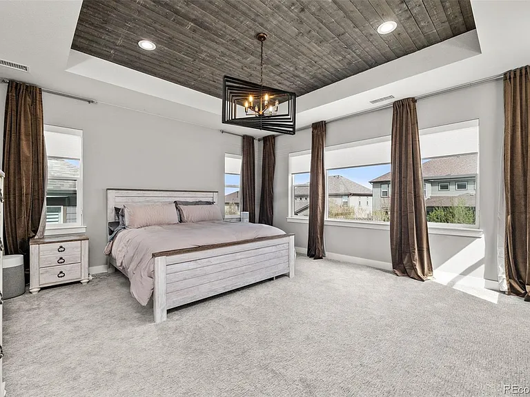25537 E Alder Dr — Photo 18