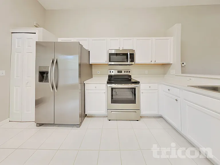 143 Wornall Dr — Photo 6