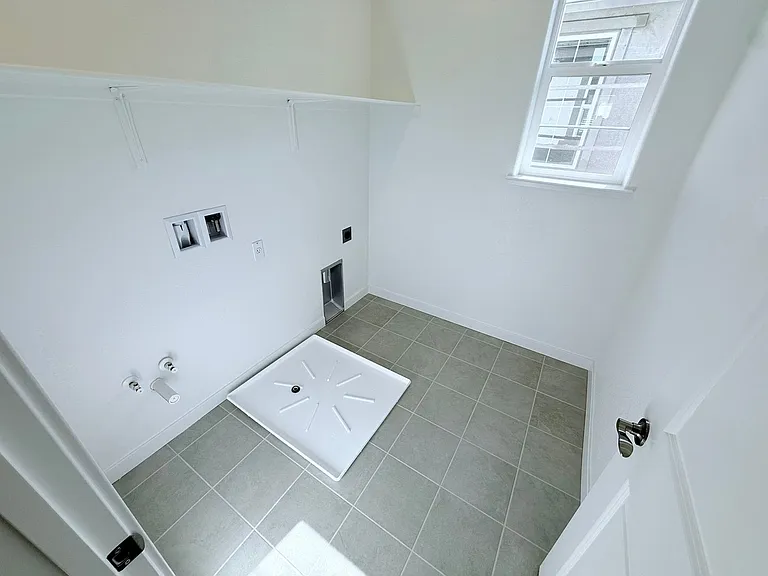 338 E Beatrice Ave — Photo 25