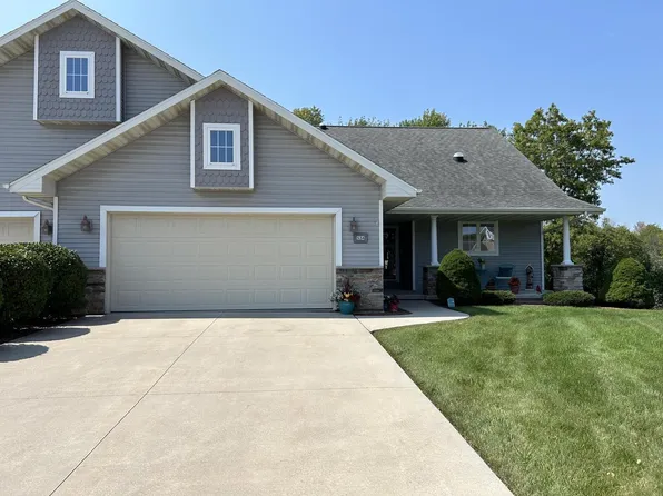 534 Mapleleaf COURT, Manitowoc, WI 54220