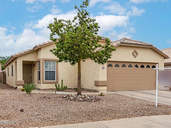2nd image of 4523 W Holly Berry Way
