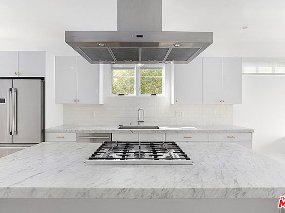 5th image of 1011 Palms Blvd