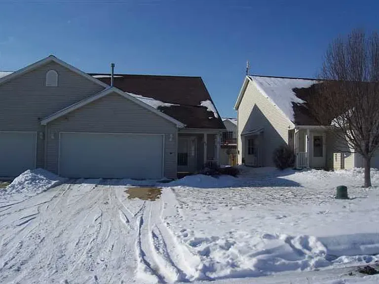 60 Oak Park Rd — Photo 17