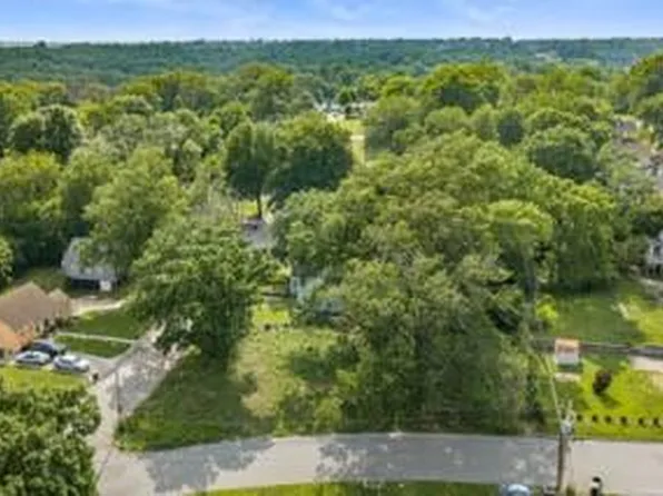 5116 E 40th St, Kansas City, MO 64130