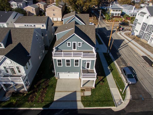 virginia-beach-virginia-402647318 picture