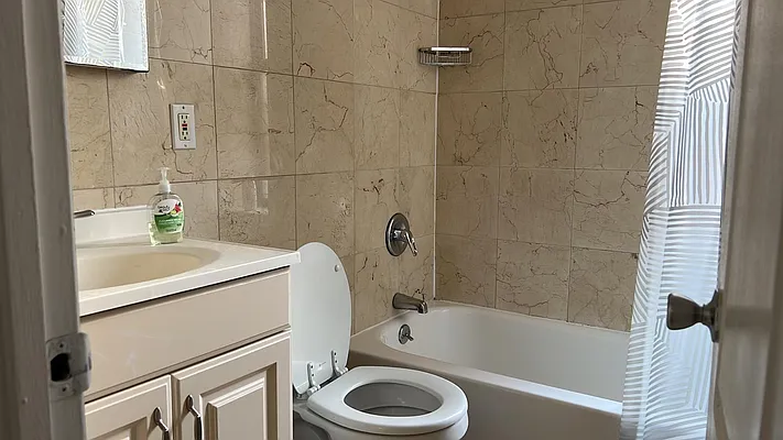Rented by Royalty Living NYC | media 4