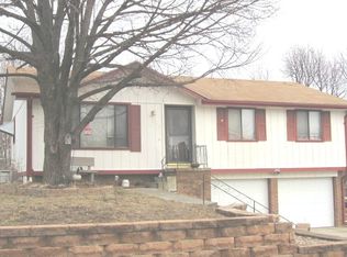 2804 Columbus Ave, Bellevue, NE 68005