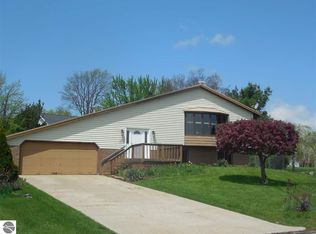 210 Heidi Ct, Mt Pleasant, MI 48858