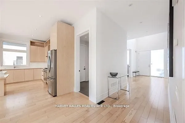 3279 Lakeshore Rd — Photo 16