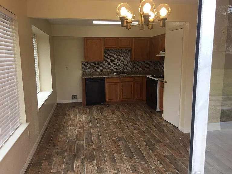 2606 S Belgravia Dr — Photo 13