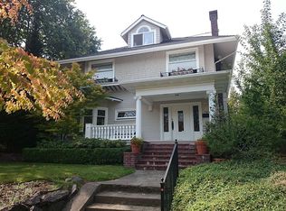 911 17th Ave E, Seattle, WA 98112