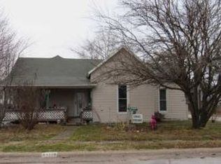 339 E Chestnut St, Bolivar, MO 65613