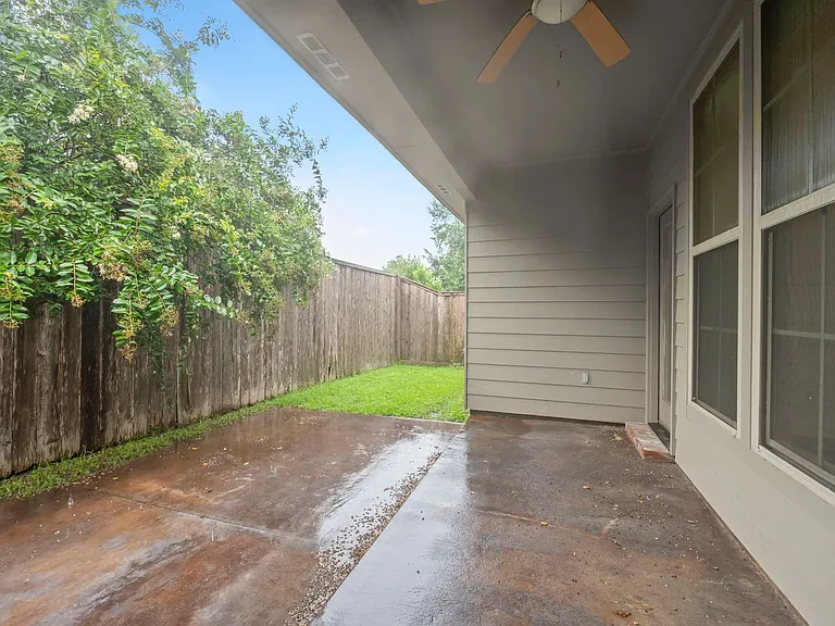 14835 Pendleton Way — Photo 3