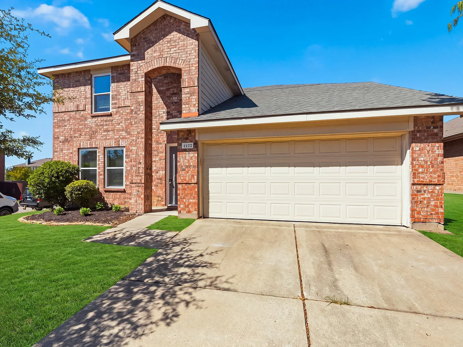 4 bed, 2415 sqft, $2,500 — Photo 1