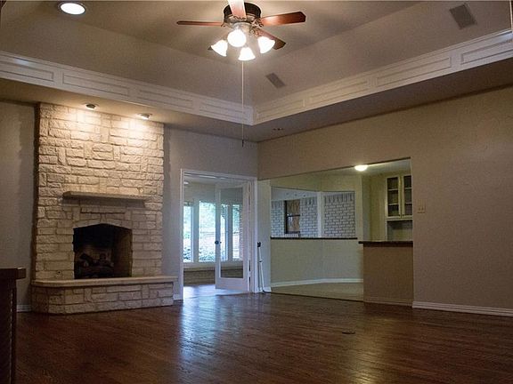 3rd image of 6612 Hillside Ct