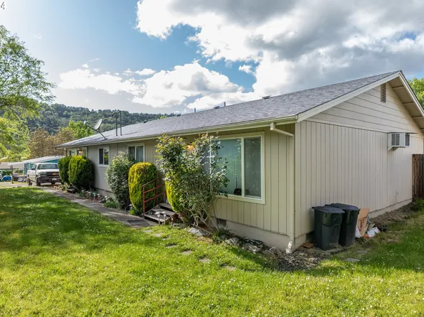 240 Currier Ave, Roseburg, OR 97470