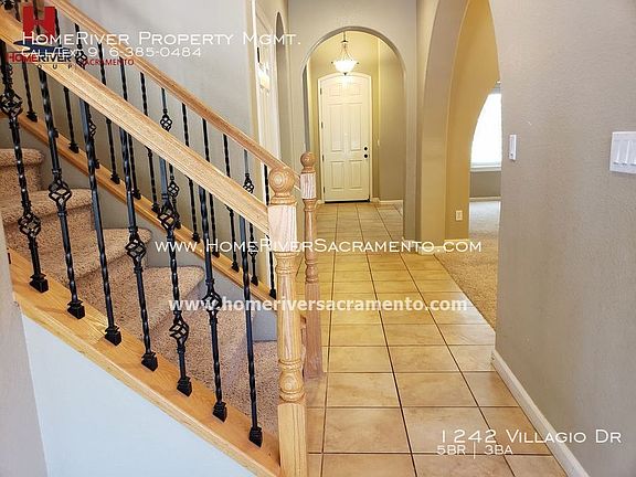 3rd image of 1242 Villagio Dr