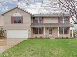 1503 Paddington Dr, Bloomington, IL 61704