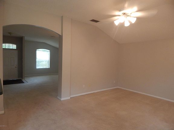 4th image of 2510 VIBURNUM Drive N