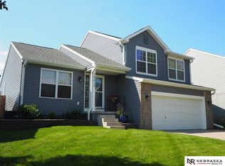 19413 V St, Omaha, NE 68135