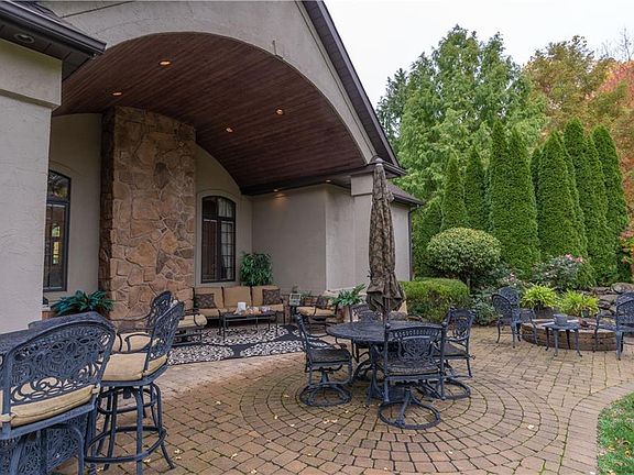 5th image of 6899 Chillingsworth Cir NW