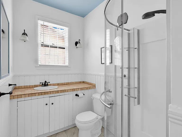 312 Catherine St — Photo 13