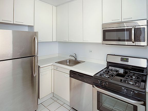 4th image of 200 E 89th St APT 22H