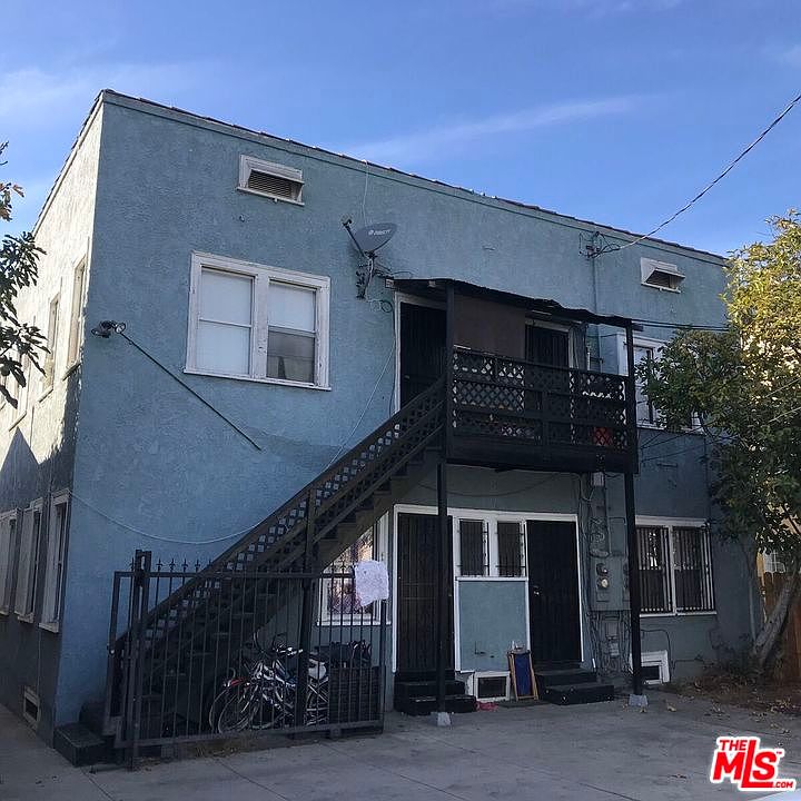 2nd image of 2524 5th Ave