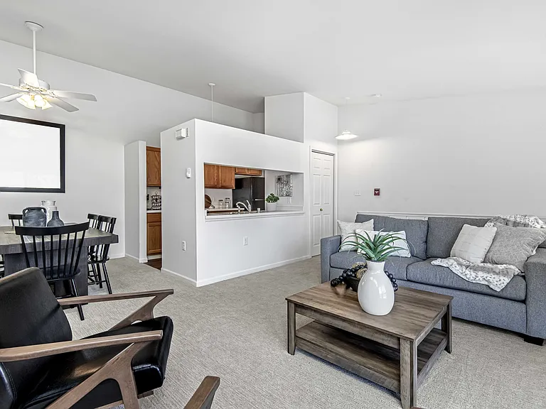 Foxcroft Apartments Living Room