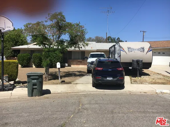 1060 Marion Ave, Hemet, CA 92543